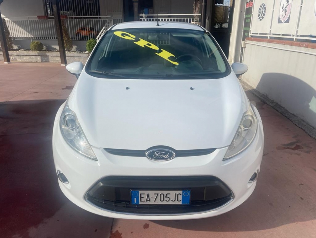 FORD FIESTA 1.4 GPL 92 CV ANNO 2010